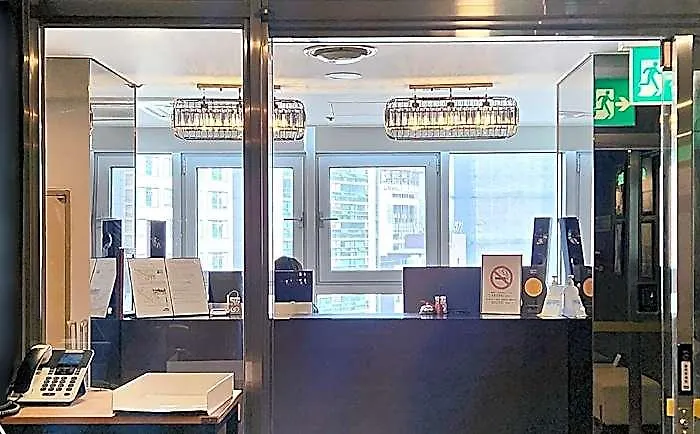 Brown Sinchon Hotel 3*