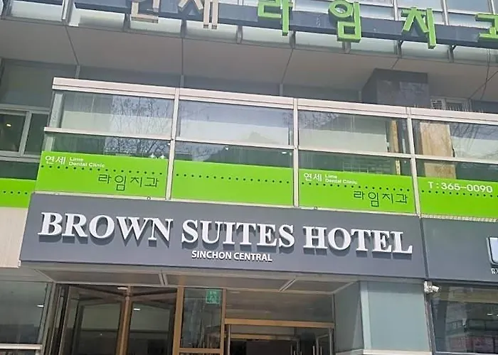 Brown Sinchon Hotel 3*