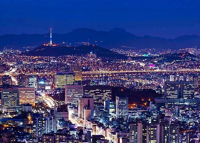 Brown Sinchon Hotel
