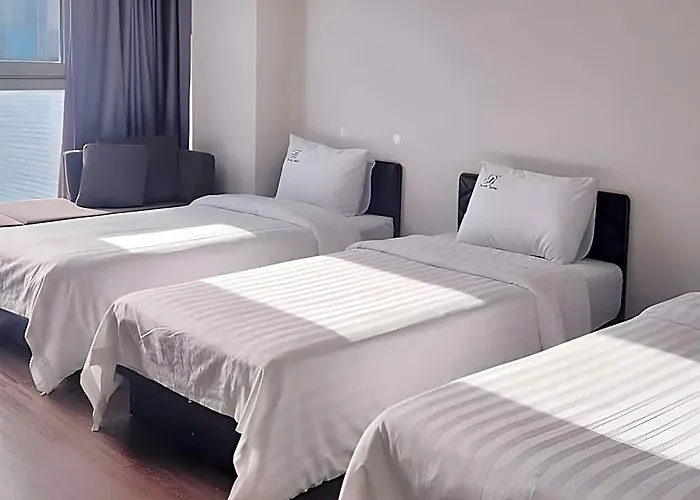 Brown Sinchon Hotel 3*