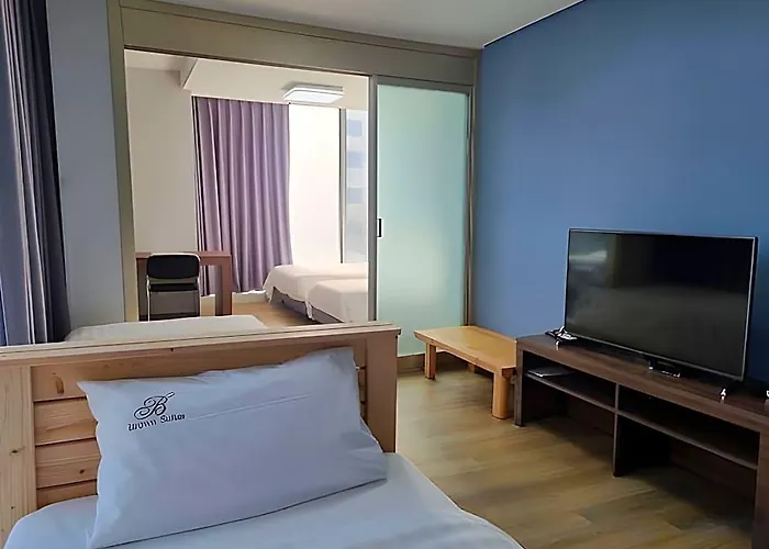 Brown Sinchon 3* Seoel
