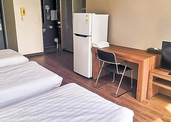Hotel Brown Sinchon 3*
